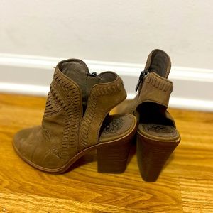 EUC Vince Camino Heels 5.5